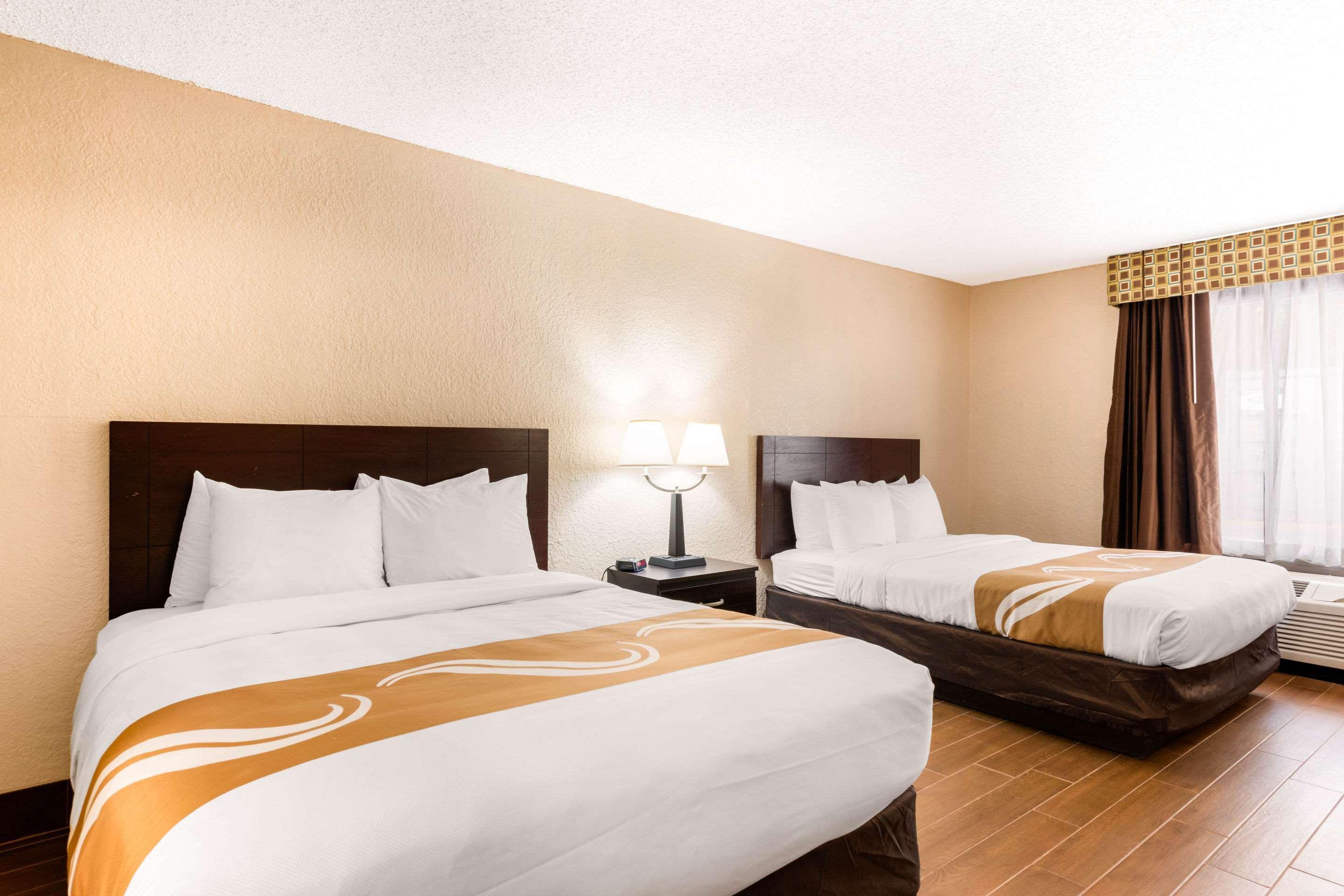 Quality Inn & Suites Orlando Airport Exterior photo